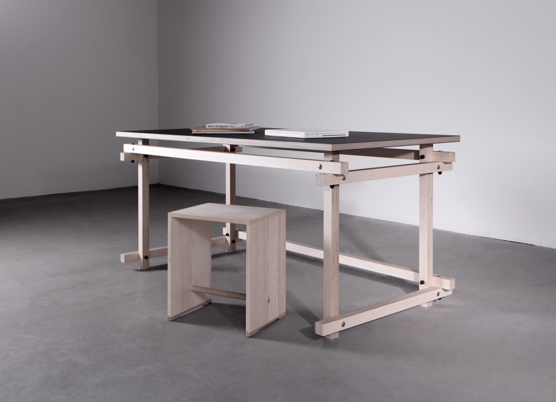 Desk GERRIT, Design for Nils Holger Moormann, David Fischbach